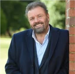 Martin Roberts